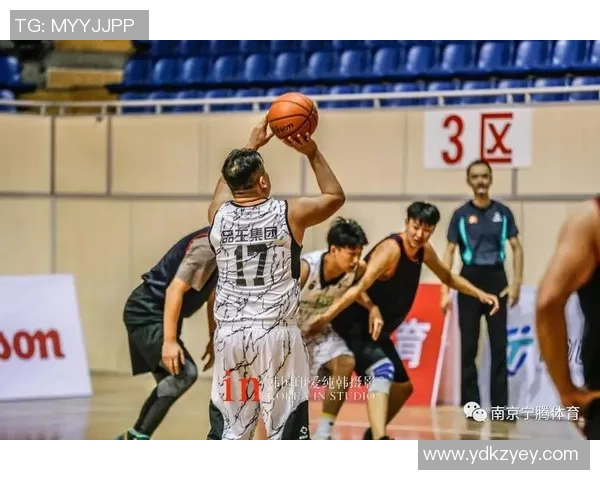 南京篮球队在城市联赛中的战术分析与表现评估
